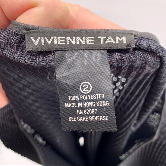 RARE Vivienne Tam Cropped Bell Sleeve Top Size 2 - Picture 7 of 7